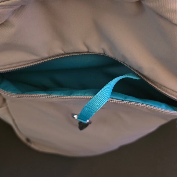 Pacsafe Eco Anti-Theft Sling 12L - Picture 5 of 6